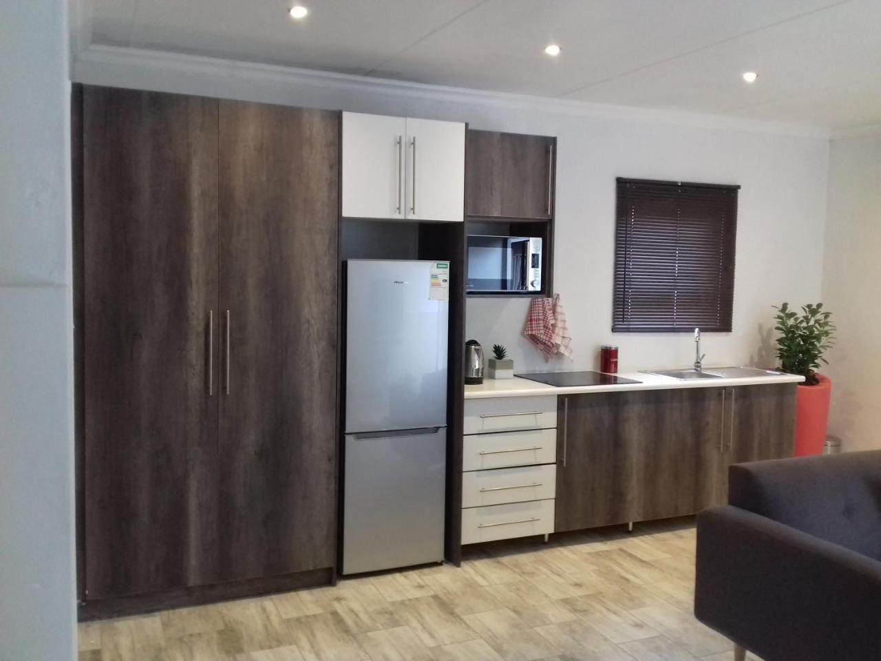Mayberrypark Guest Lodge Alberton Εξωτερικό φωτογραφία